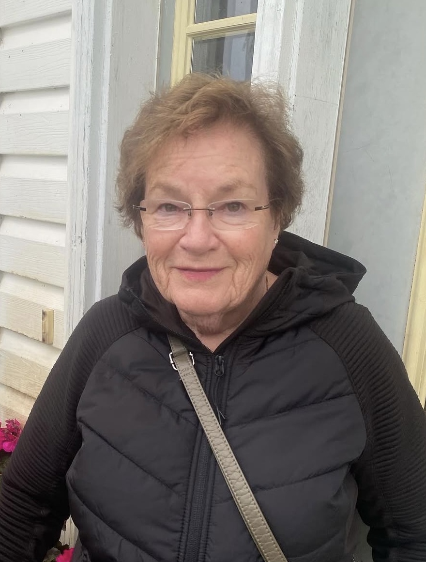 Leona  MacIntyre